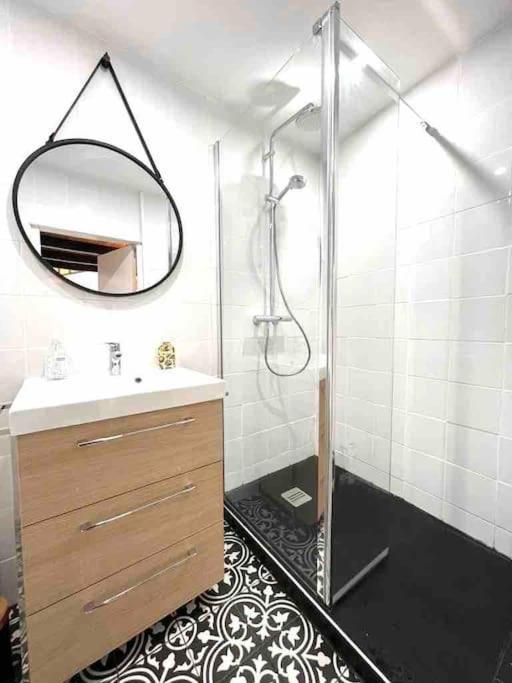 Jolie Mini Maison Lovely Tiny House Vitry-sur-Seine Exterior photo